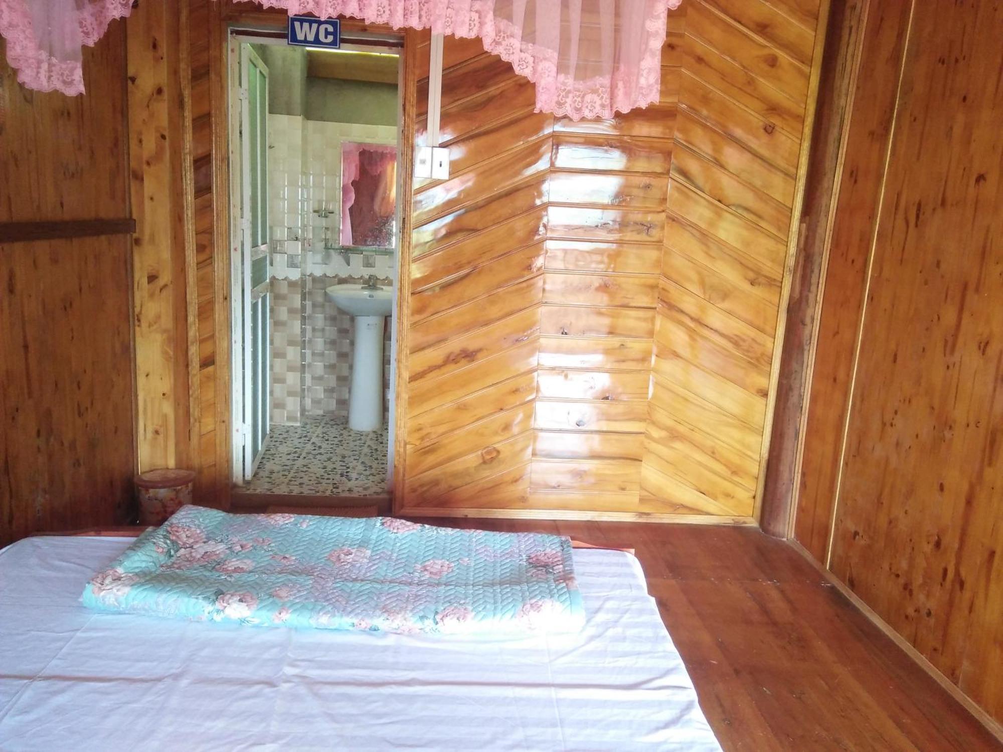 Tran Xuan Homestay Ba Be Village Rum bild