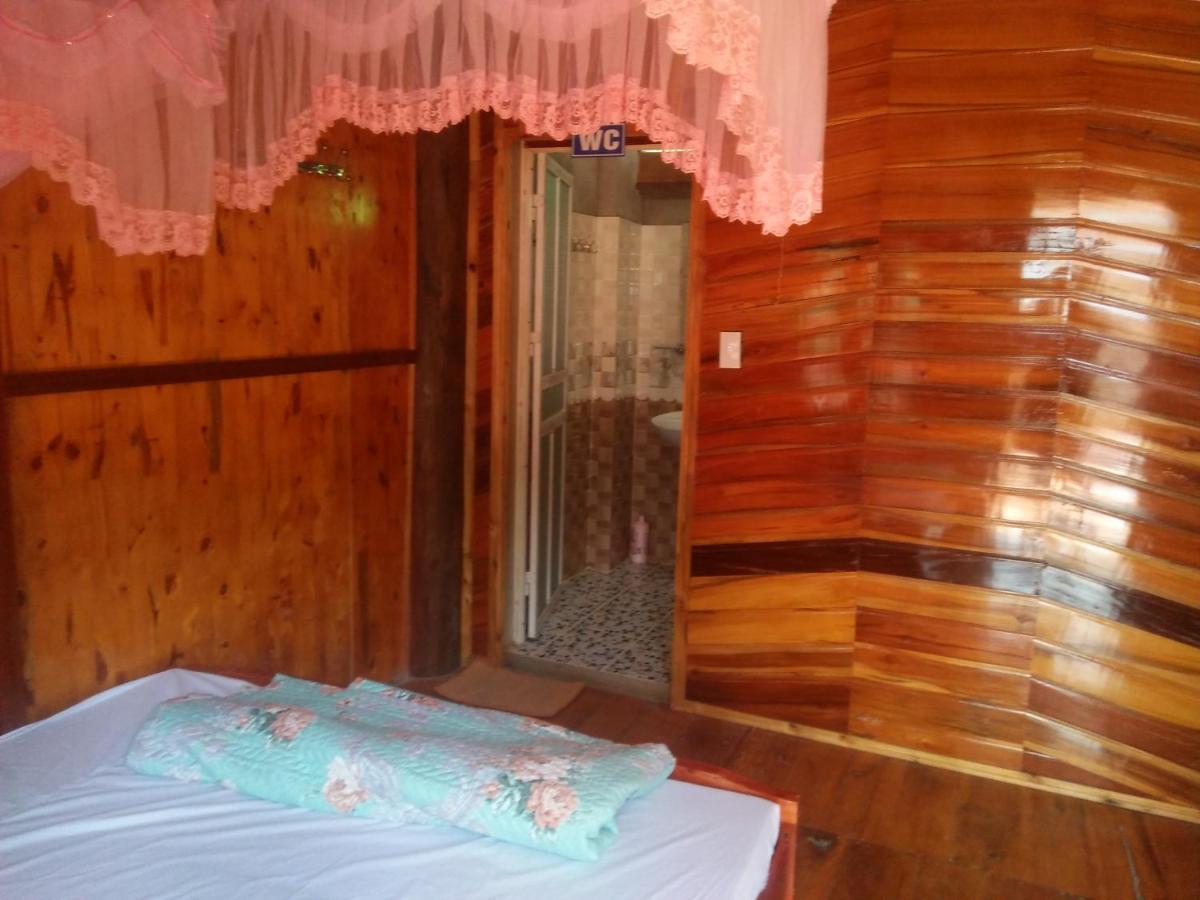 Tran Xuan Homestay Ba Be Village Exteriör bild