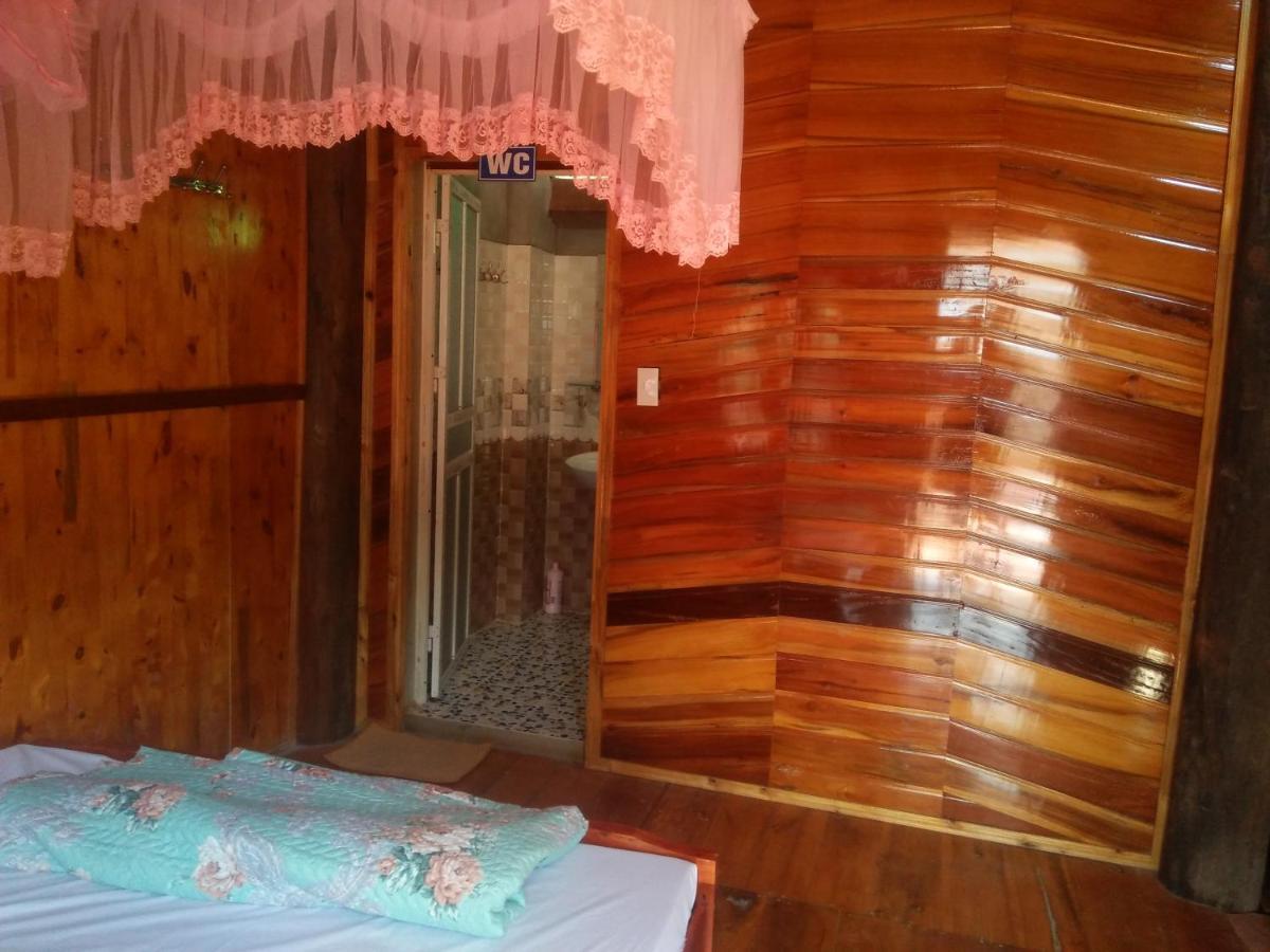 Tran Xuan Homestay Ba Be Village Exteriör bild