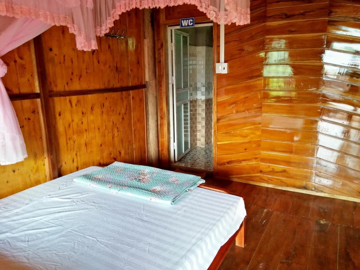 Tran Xuan Homestay Ba Be Village Exteriör bild