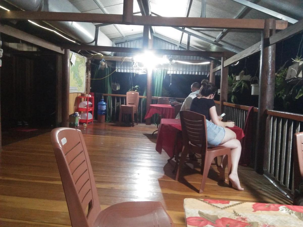 Tran Xuan Homestay Ba Be Village Exteriör bild